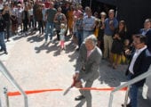 PostNL opent pakkettensorteercentrum in Apeldoorn