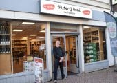 Slijterij René is open