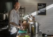 Voormalige chef nu eigen baas in Kapelstraat